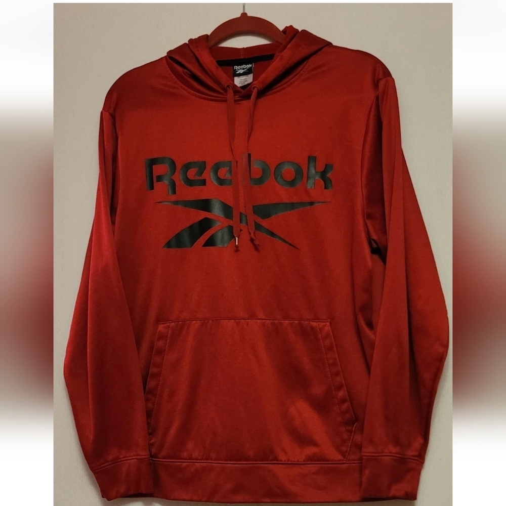 Reebok Men’s Hoodie Pullover Red Black Logo Size M Athletic Sweatshirt